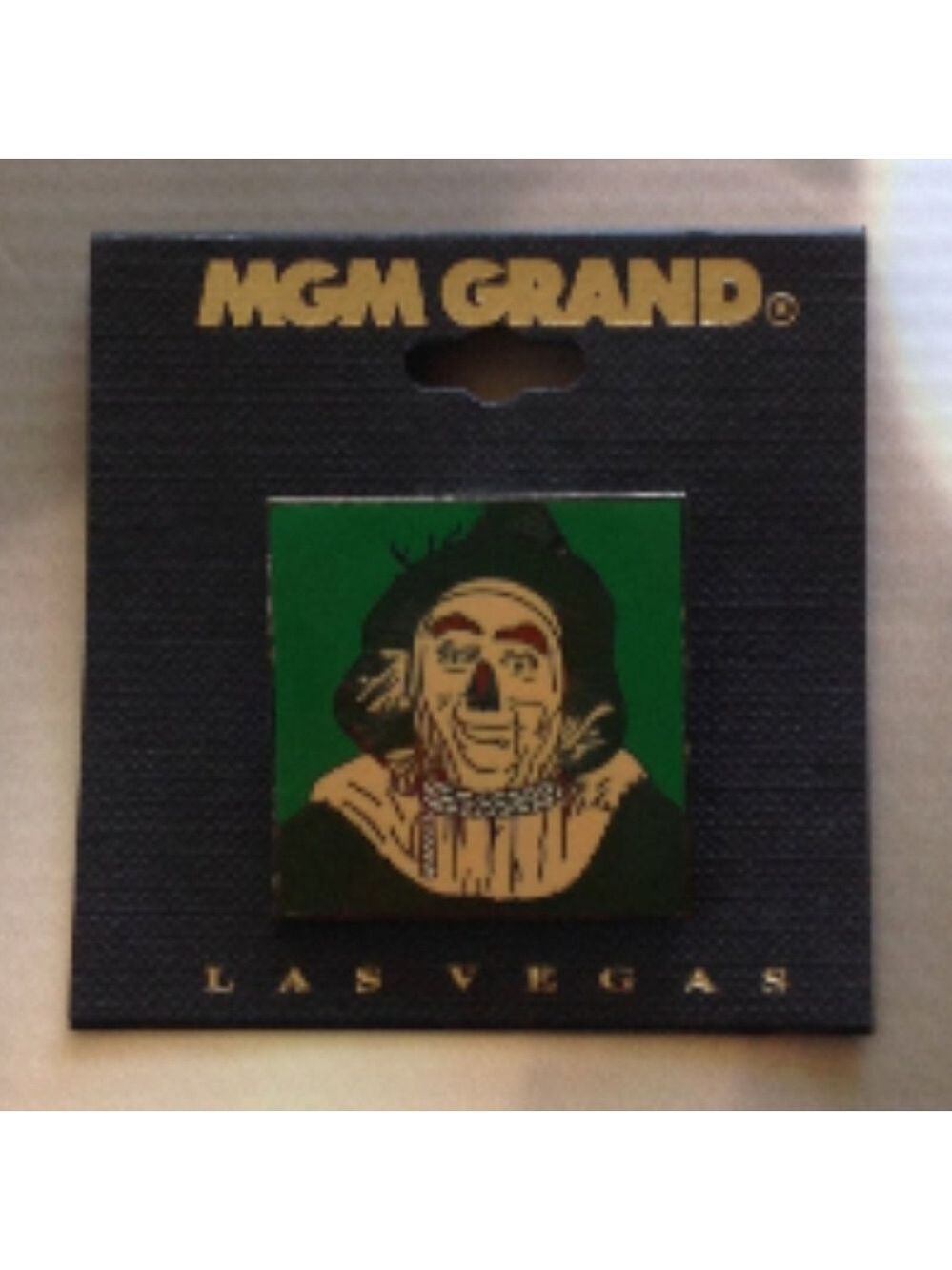 Wizard of Oz Scarecrow brooch Cloisonne pin